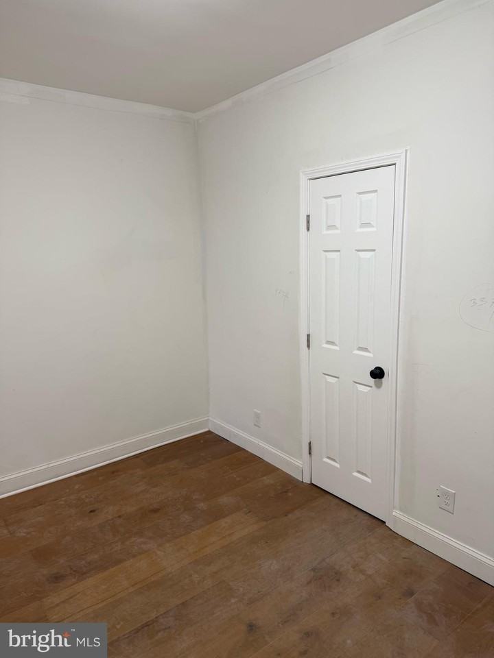 1224 Maryland Ave Ne Apt 3 - Photo 4 of 12