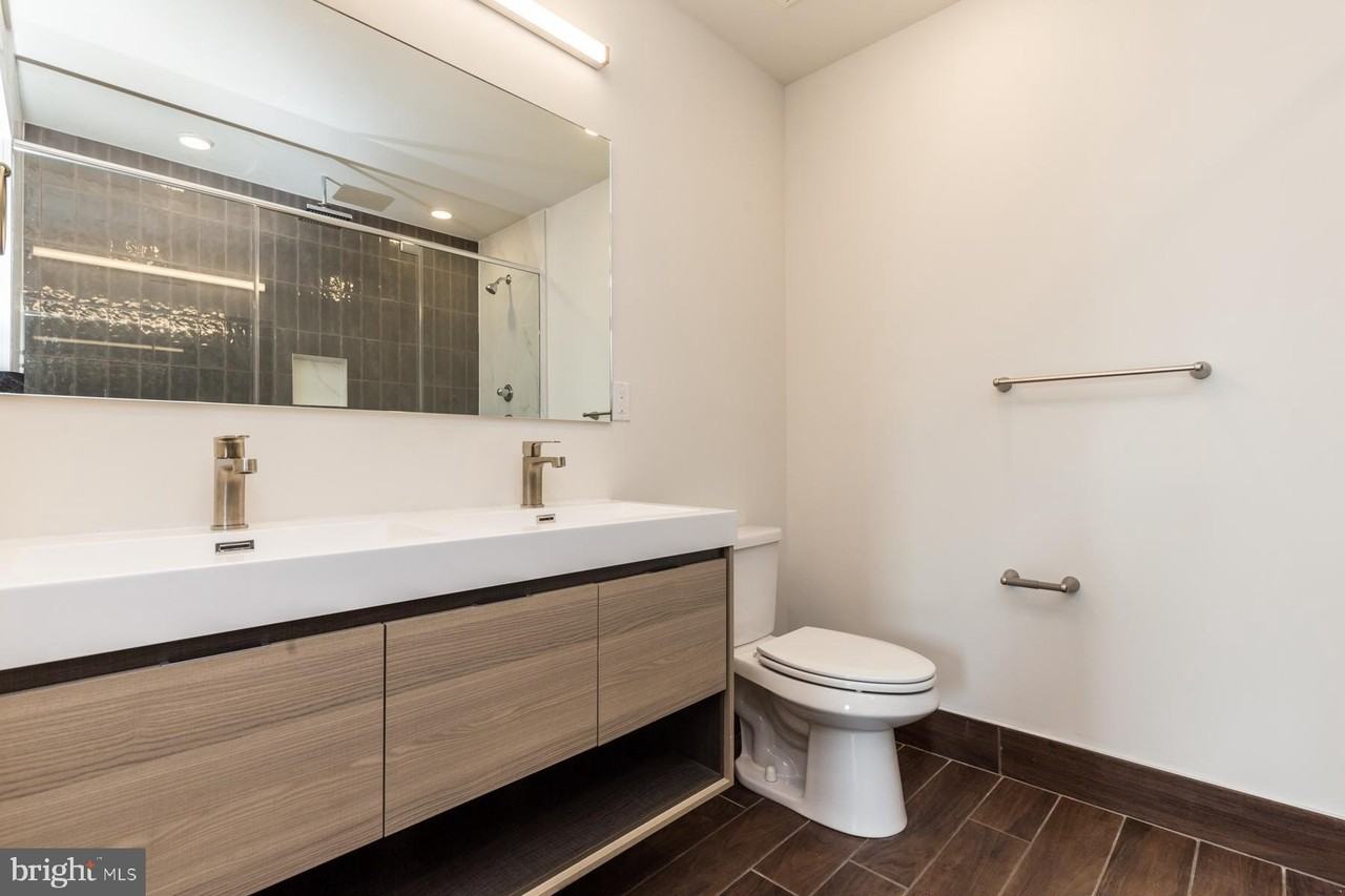 806 N Burns St Unit 1 - Photo 7 of 20