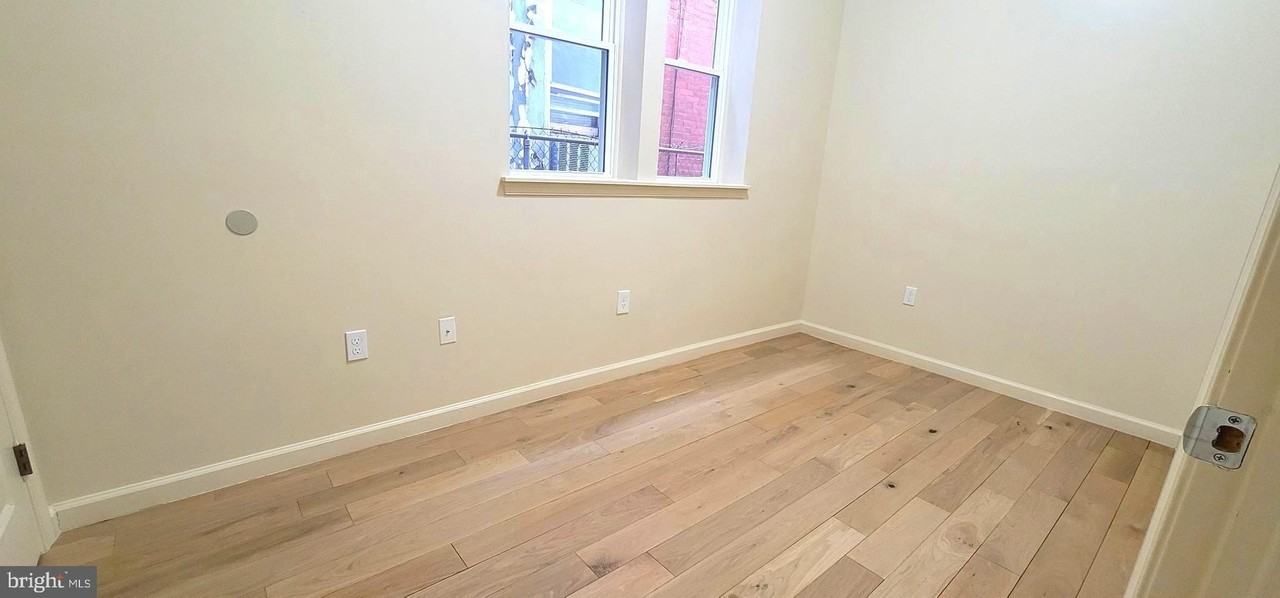 1219 W Silver St Unit 1 - Photo 5 of 15