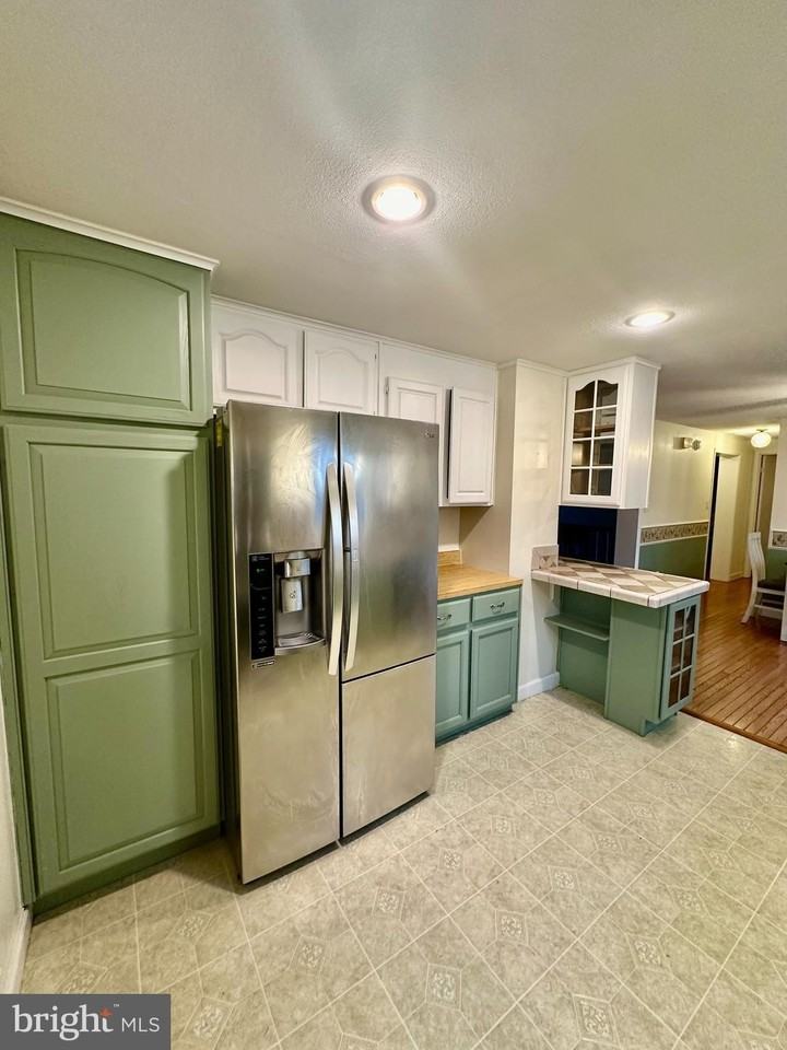 14661 Rogers Ford Rd - Photo 3 of 35