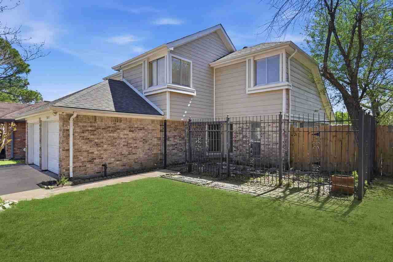 3643 Storm Creek Dr - Photo 2 of 24