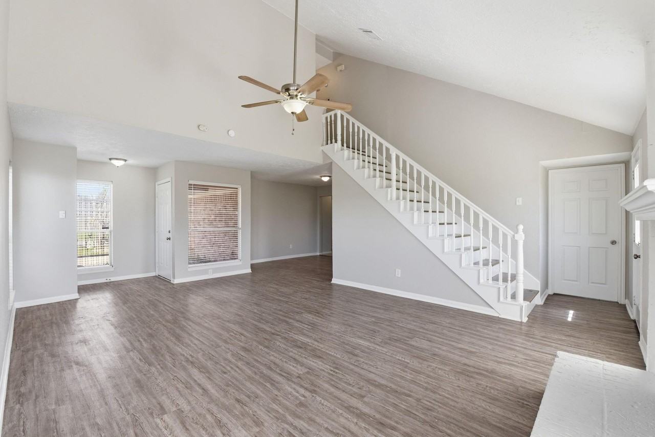 3643 Storm Creek Dr - Photo 5 of 24