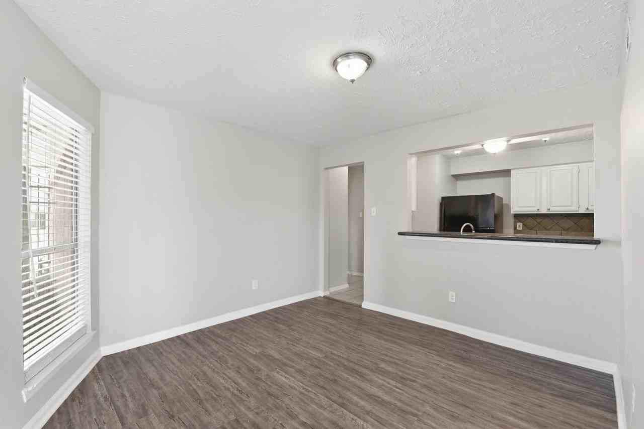 3643 Storm Creek Dr - Photo 7 of 24