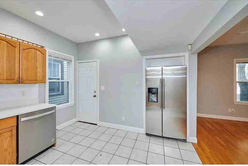 5 Transit Street5 Transit Street - 2 #2 - Photo 2 of 9