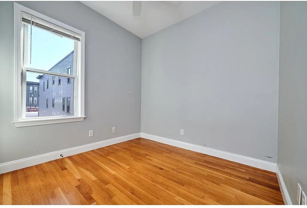 5 Transit Street5 Transit Street - 2 #2 - Photo 4 of 9