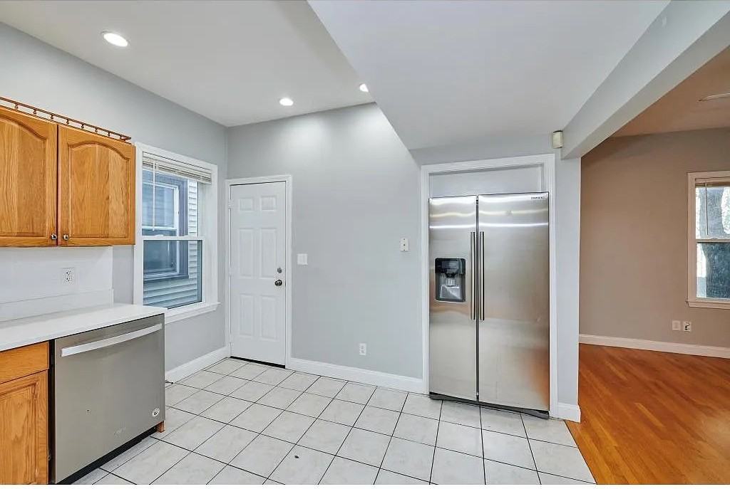 5 Transit Street5 Transit Street - 3 #3 - Photo 2 of 9