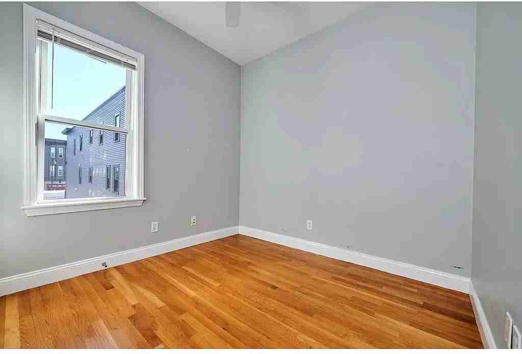 5 Transit Street5 Transit Street - 3 #3 - Photo 4 of 9