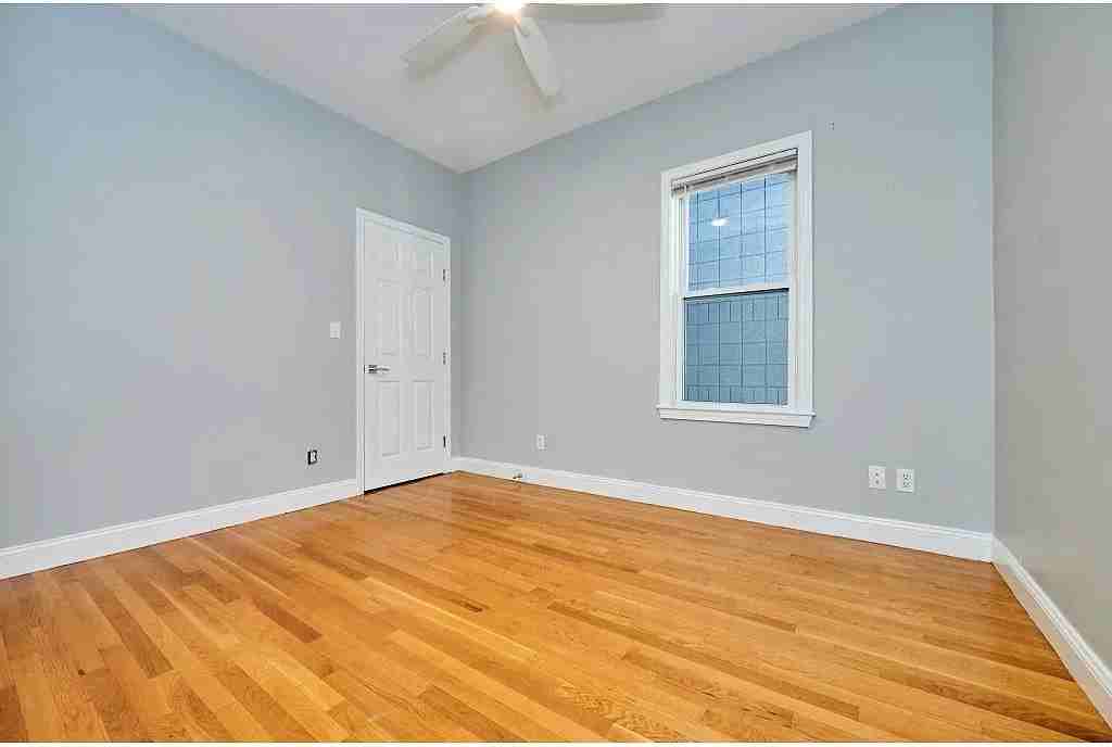 5 Transit Street5 Transit Street - 3 #3 - Photo 6 of 9