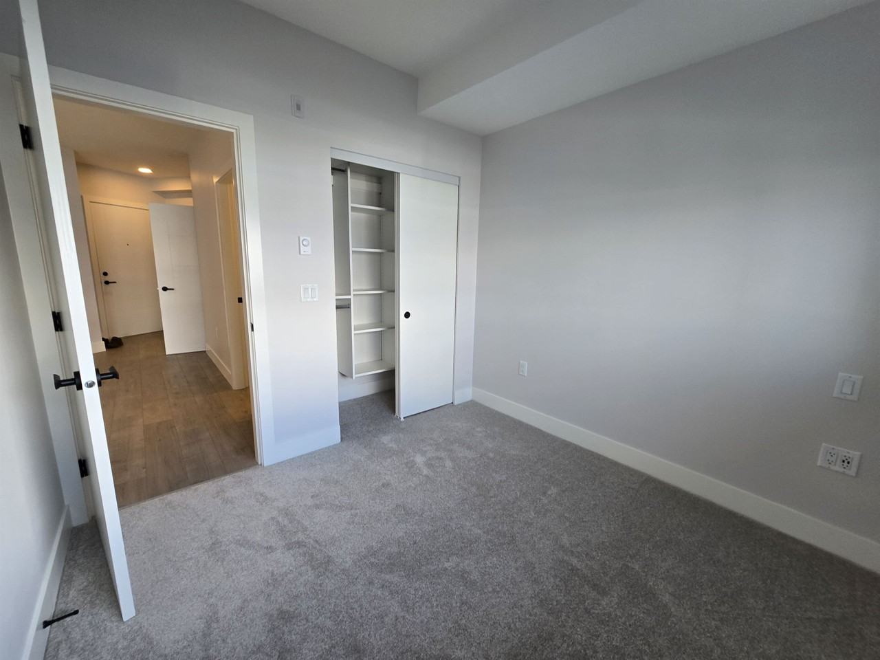 20061 Fraser Hwy - Photo 2 of 12