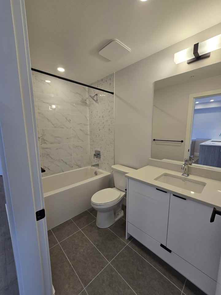 20061 Fraser Hwy - Photo 3 of 12