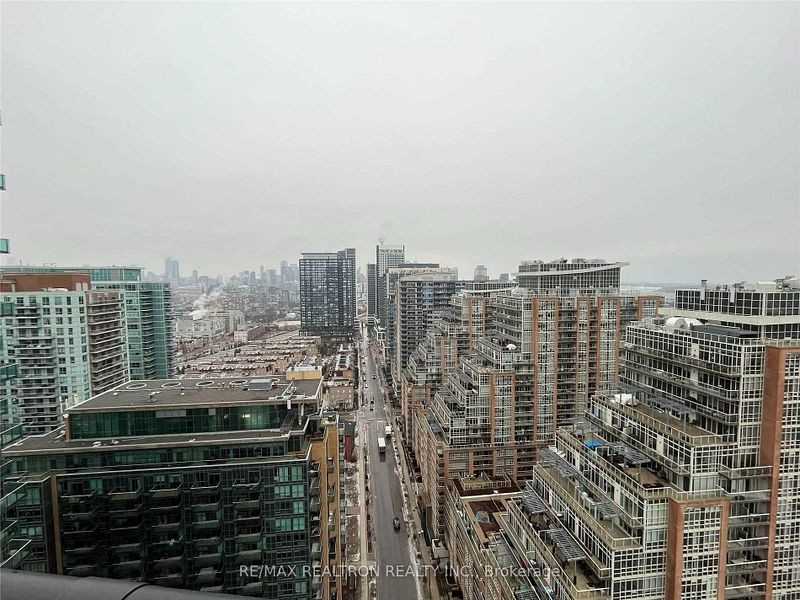 135 East Liberty Street #2211 - Photo 4 of 12