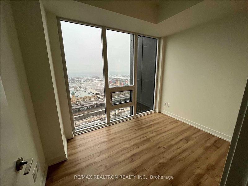 135 East Liberty Street #2211 - Photo 6 of 12