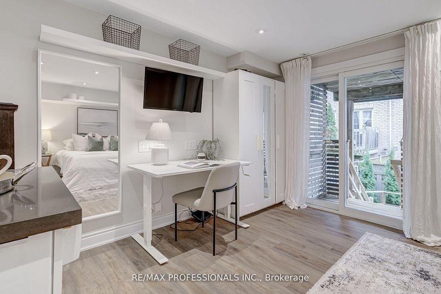 105 Harbourview Crescent - Photo 7 of 29