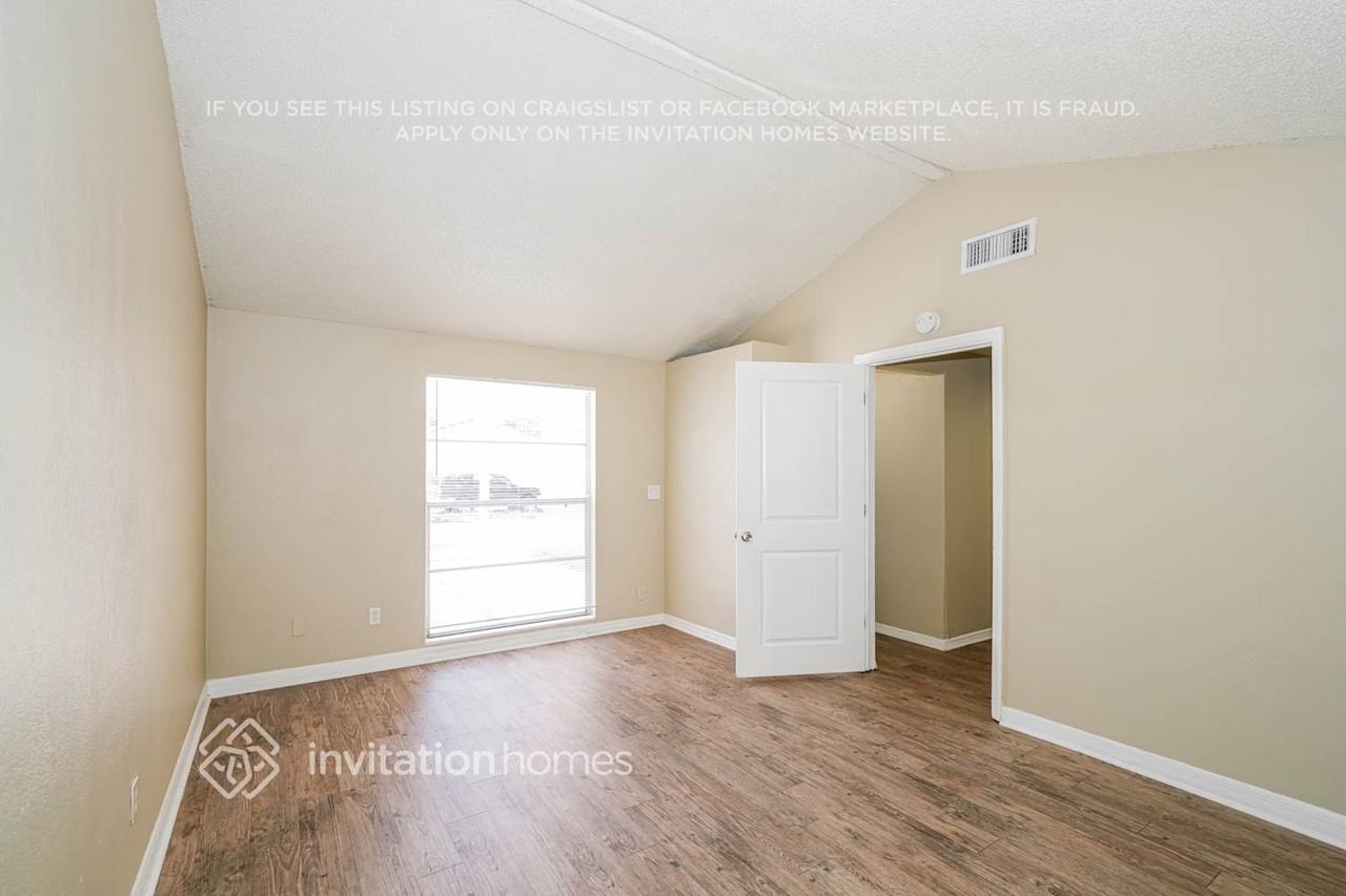 6405 Regatta Ct - Photo 4 of 17