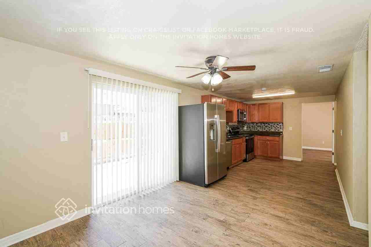 6405 Regatta Ct - Photo 6 of 17