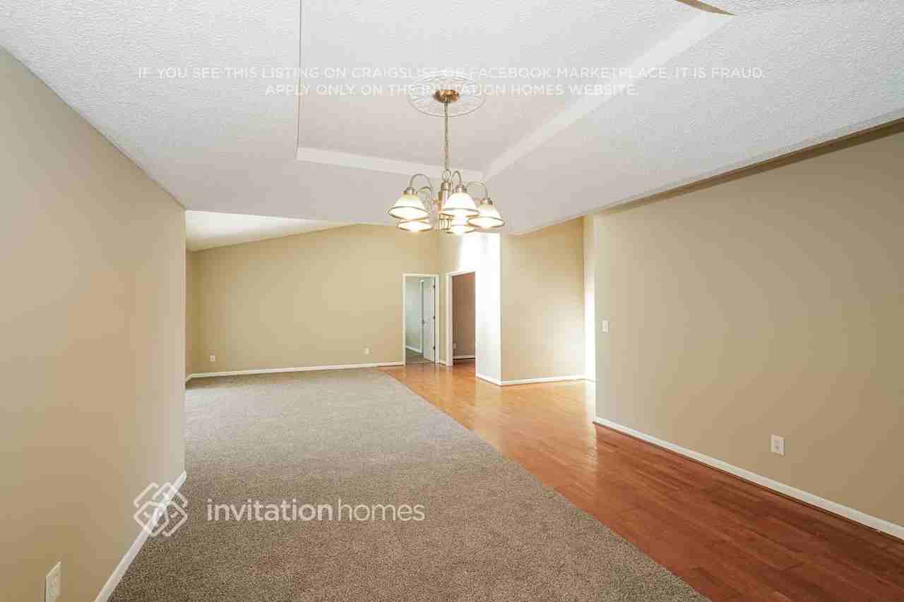 3214 Thackery Way - Photo 4 of 17