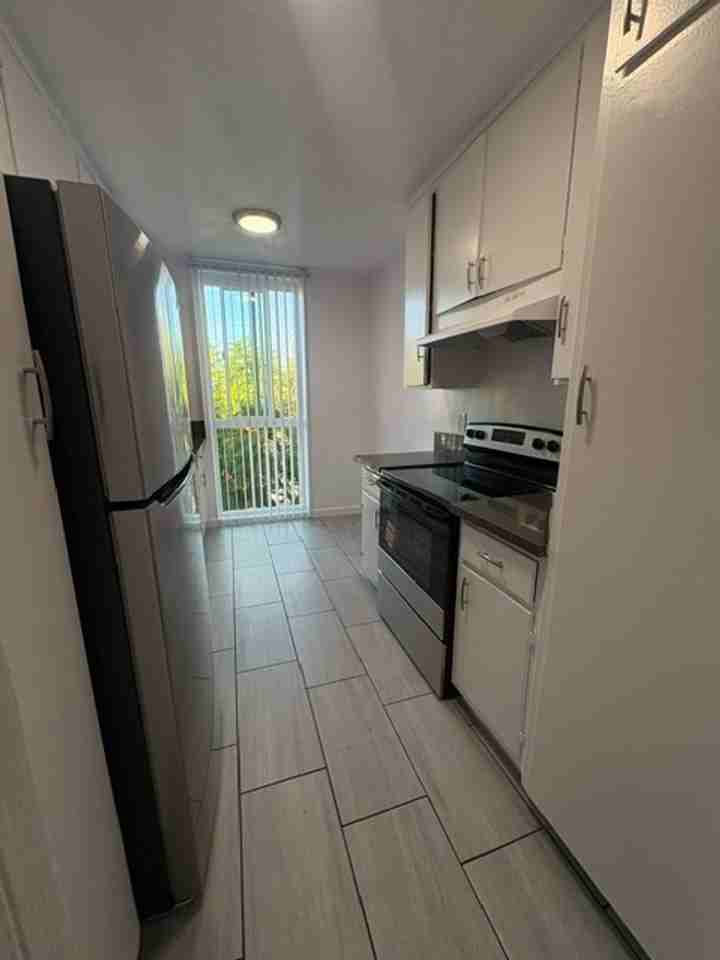 TARZANA 6150 - Photo 5 of 32