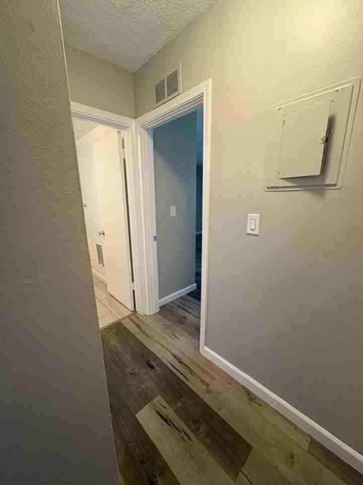 TARZANA 6150 - Photo 7 of 32