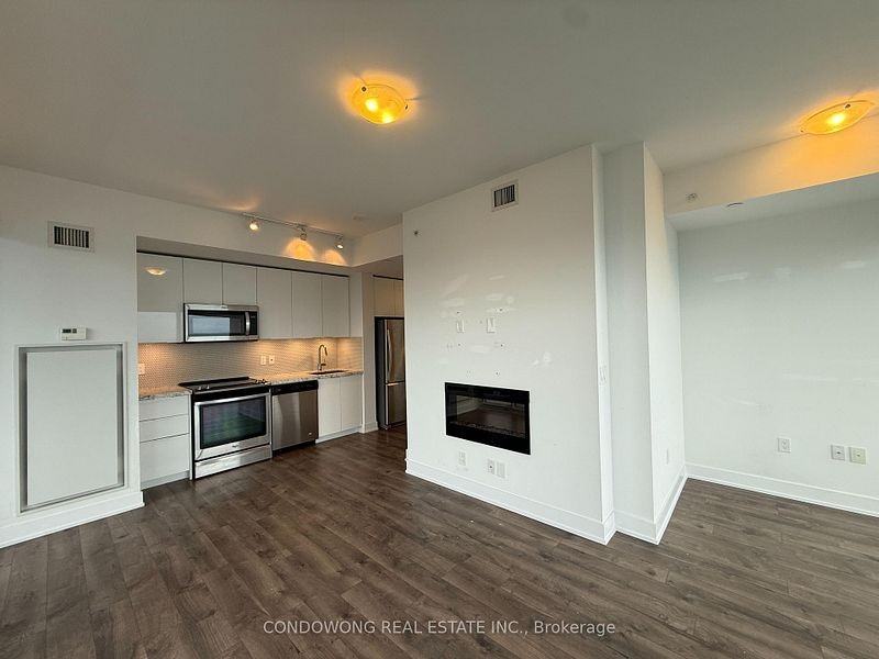 30 Shore Breeze Drive #4020 - Photo 4 of 10