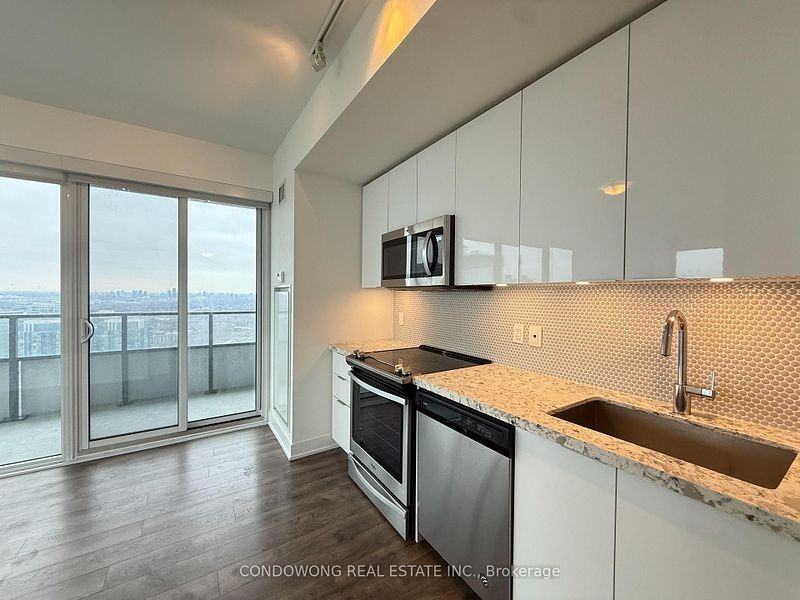 30 Shore Breeze Drive #4020 - Photo 2 of 10