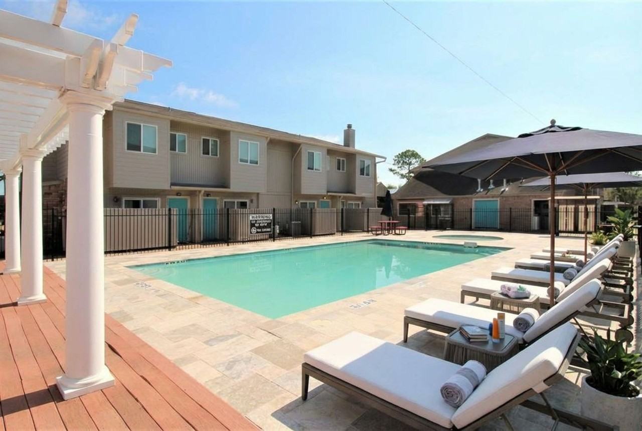 The Crossings _ Affordable Luxury Apartments & Townhomes at NW Houston - Photo 5 of 50