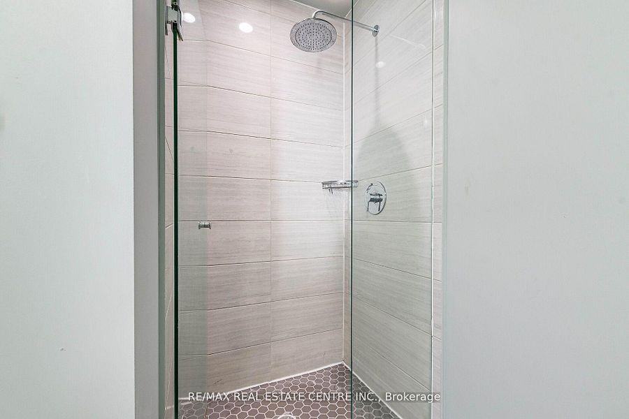 33 Shore Breeze Drive #2611 - Photo 6 of 16