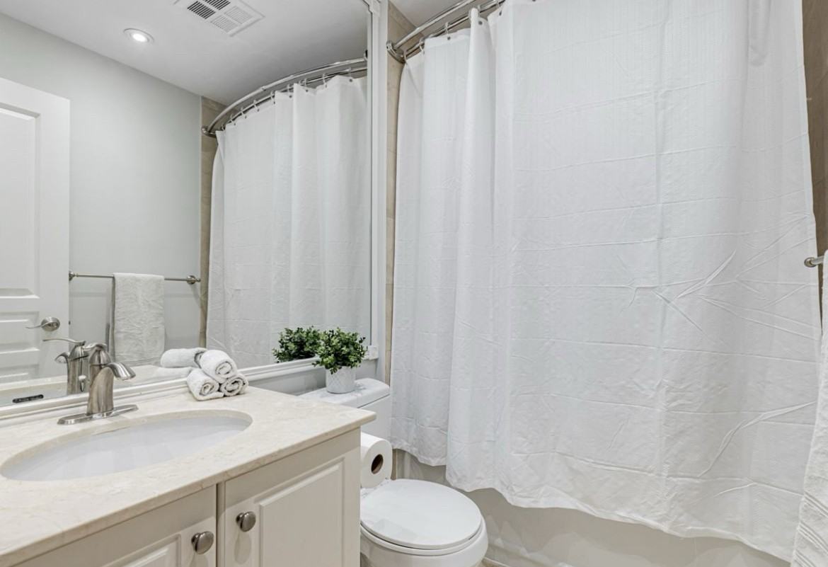 2087 Lake Shore Boulevard West - Photo 5 of 7