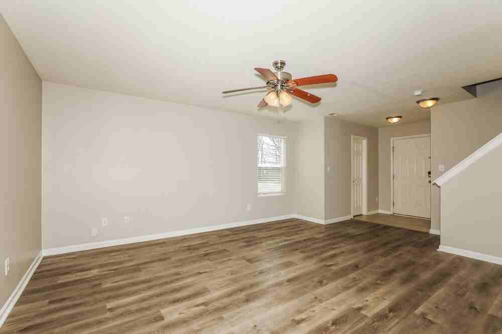 2409 Woodfield Blvd - Photo 6 of 17