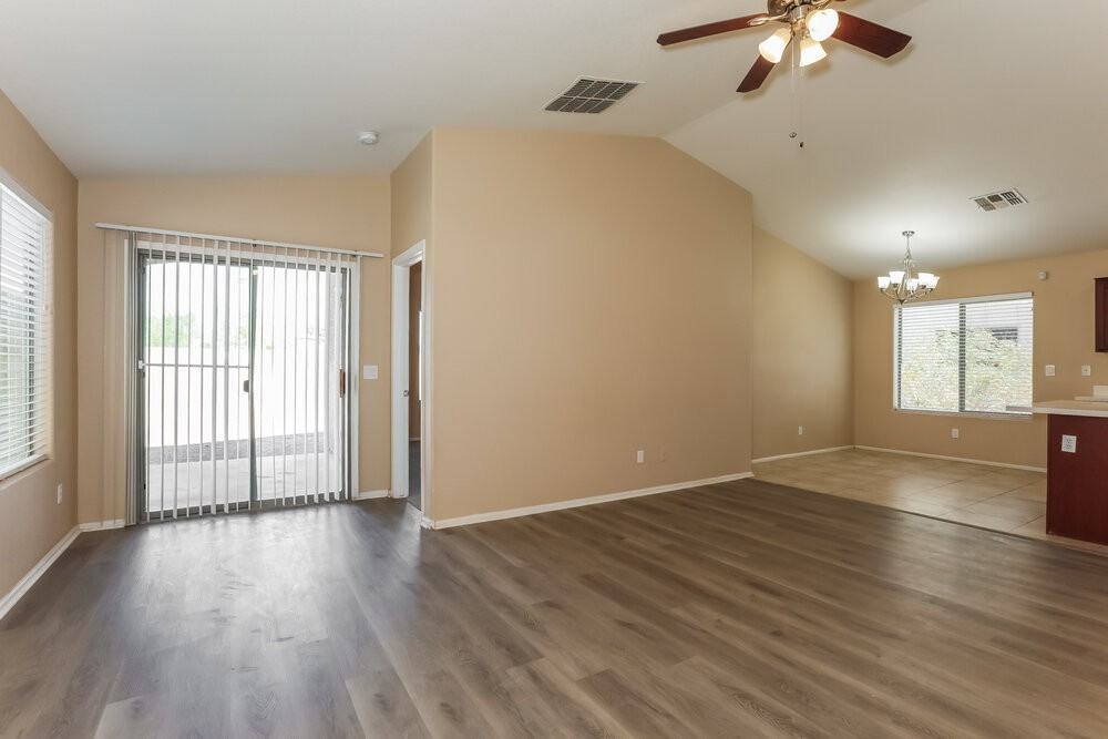 28953 N Coal Ave - Photo 3 of 16