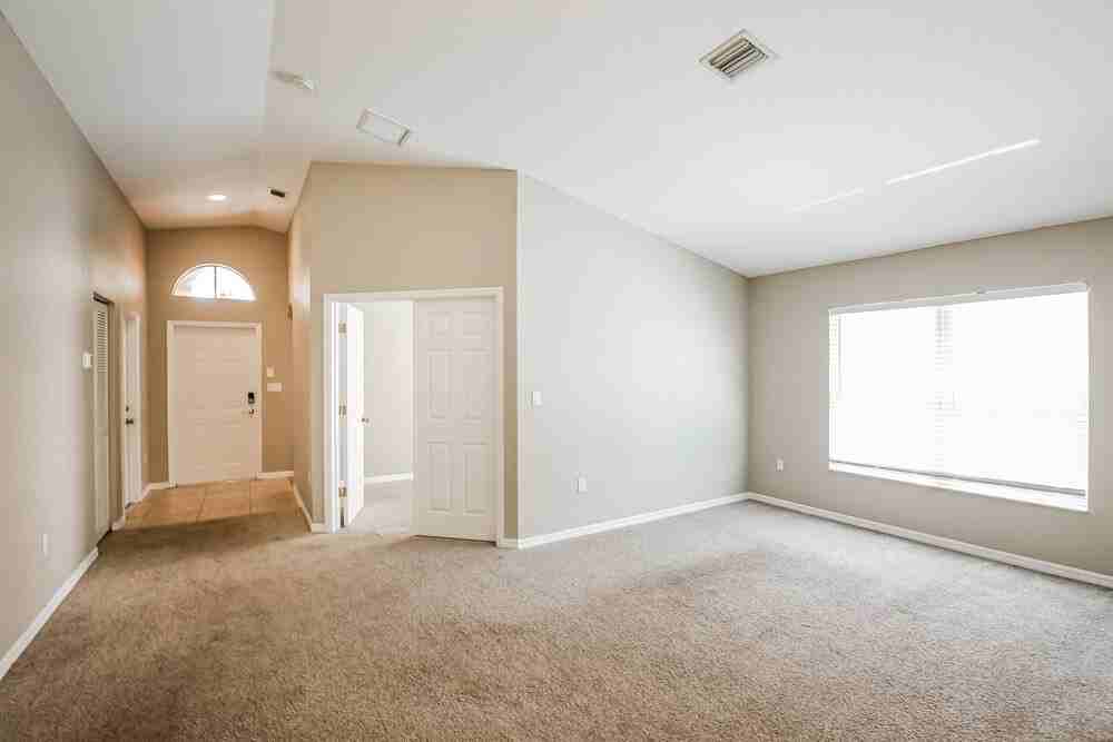 1538 Se 20th Pl - Photo 3 of 16