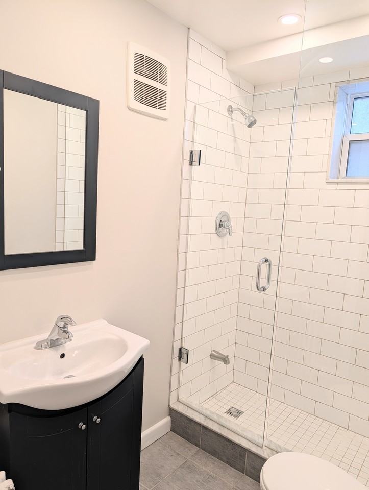 Mississauga Rd & Lakeshore Rd W #1 - Photo 3 of 13