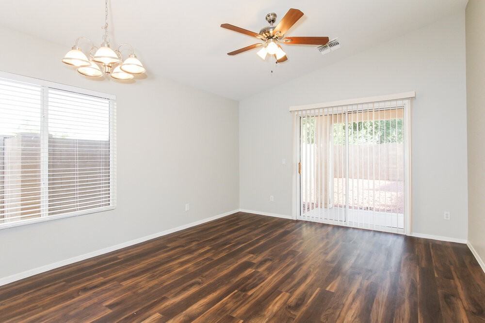 11717 W Poinsettia Dr - Photo 4 of 15