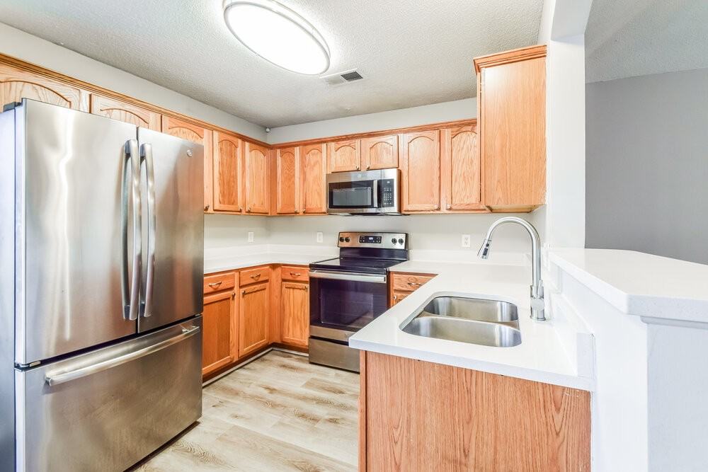 1107 Breezy Valley Dr - Photo 7 of 16