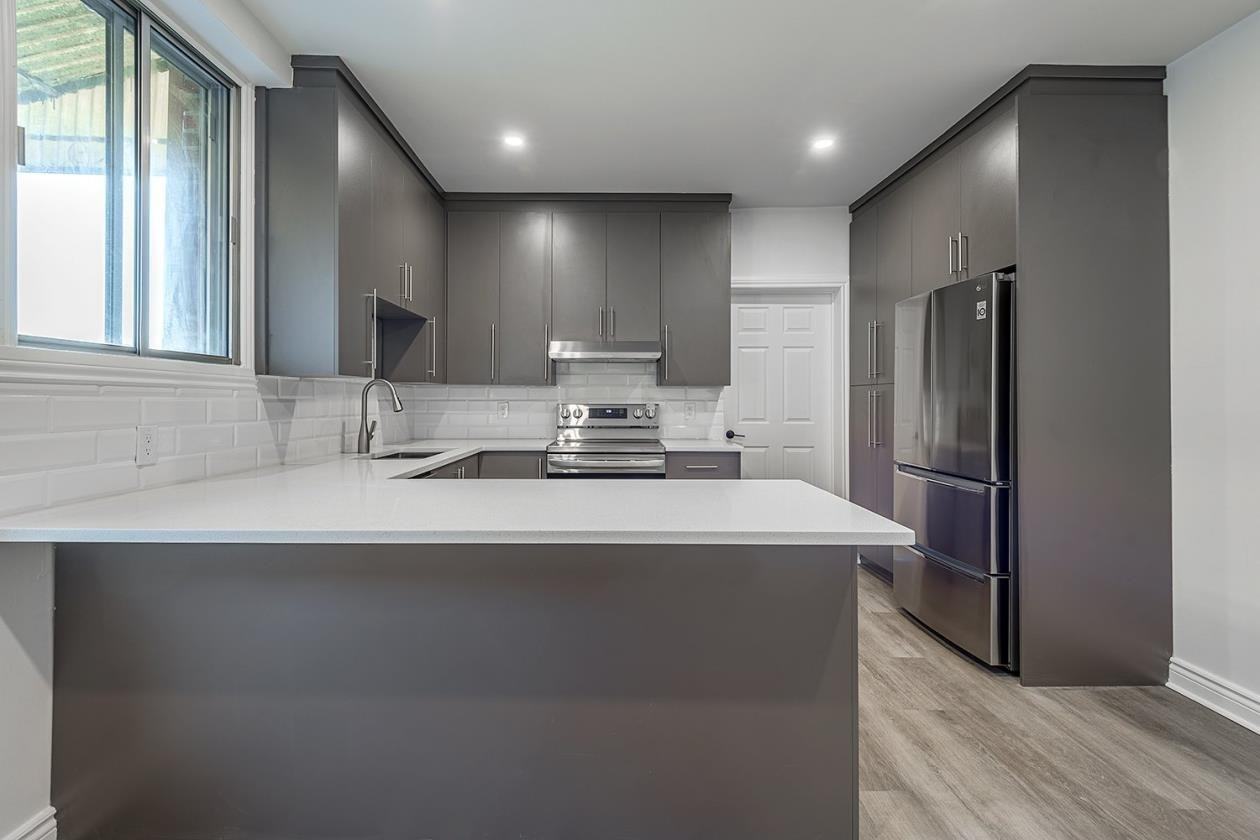 4583 Rue Jeanne-Mance - Photo 3 of 13