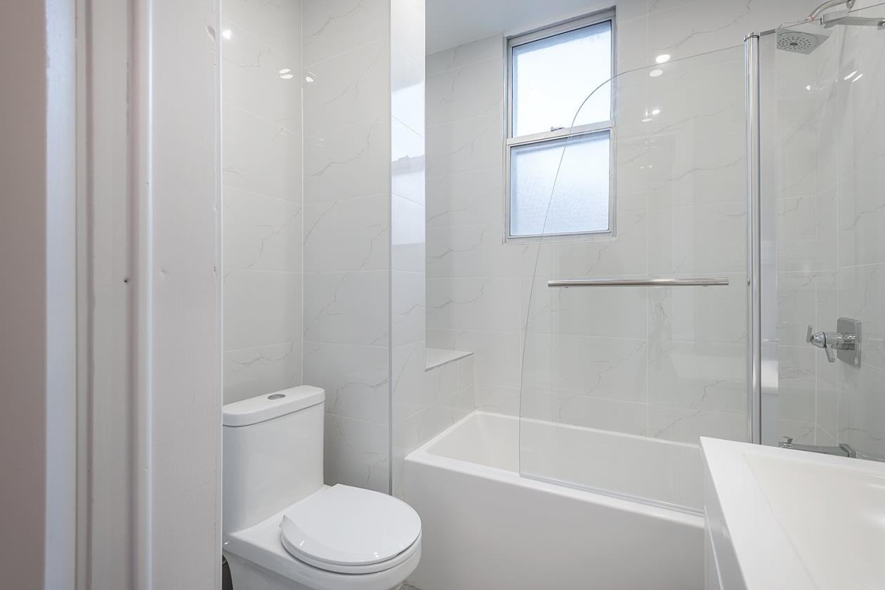 4583 Rue Jeanne-Mance - Photo 4 of 13