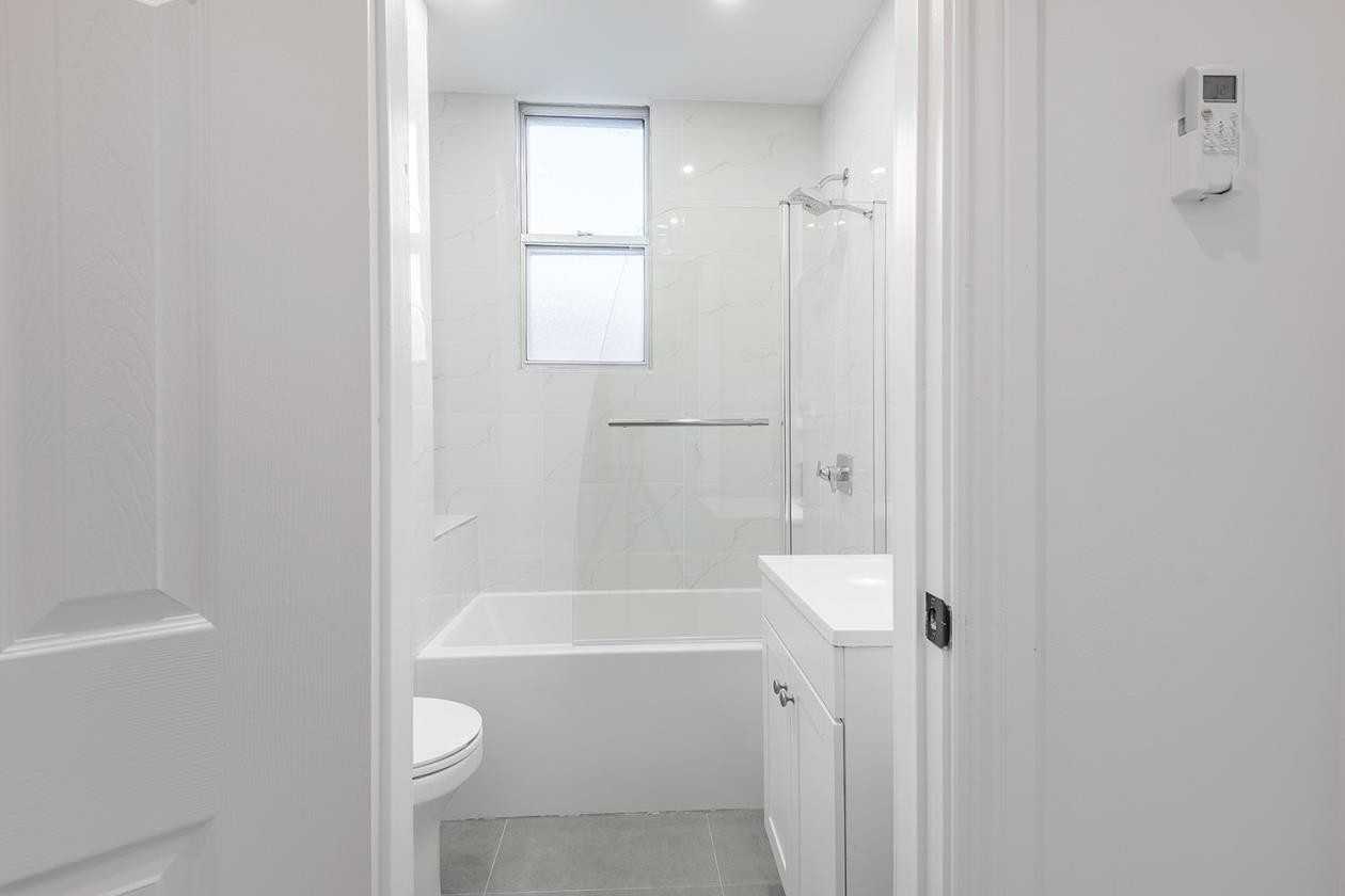 4583 Rue Jeanne-Mance - Photo 5 of 13