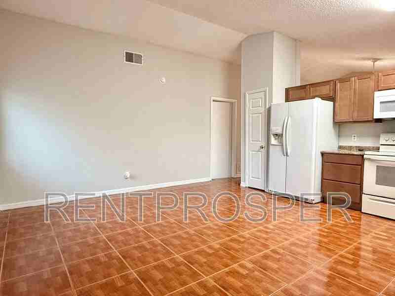 2310 Pebble Ct - Photo 5 of 20