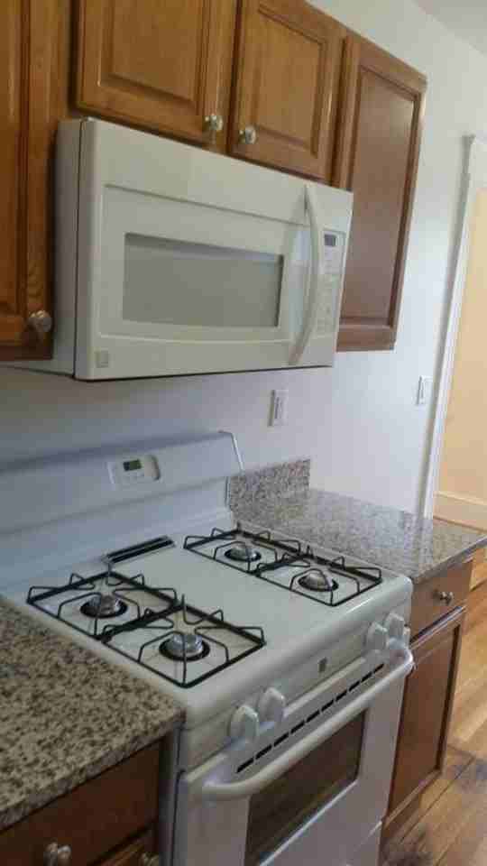 1614 Commonwealth Ave - Photo 4 of 22