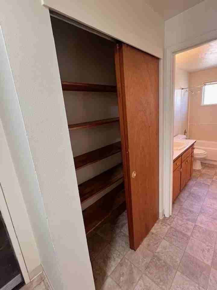 Trinit - Photo 3 of 27