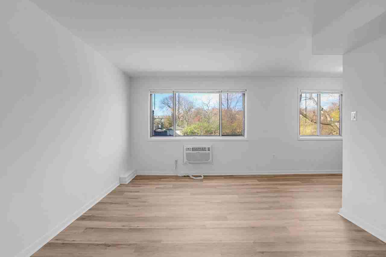 Foxhall Terrace - Photo 5 of 11