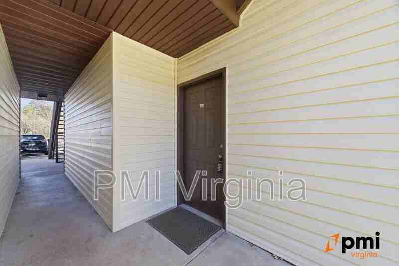 326 Wells Ct - Photo 5 of 18