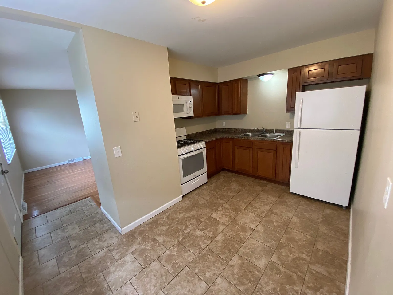 13040 Five Point Road - Photo 2 of 12