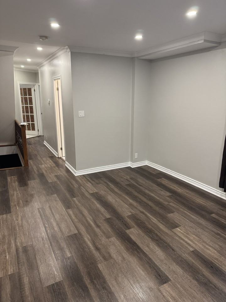 109 Lappin Ave - Photo 2 of 12