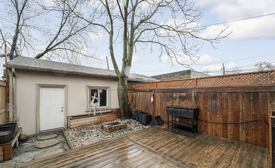 109 Lappin Ave - Photo 4 of 12