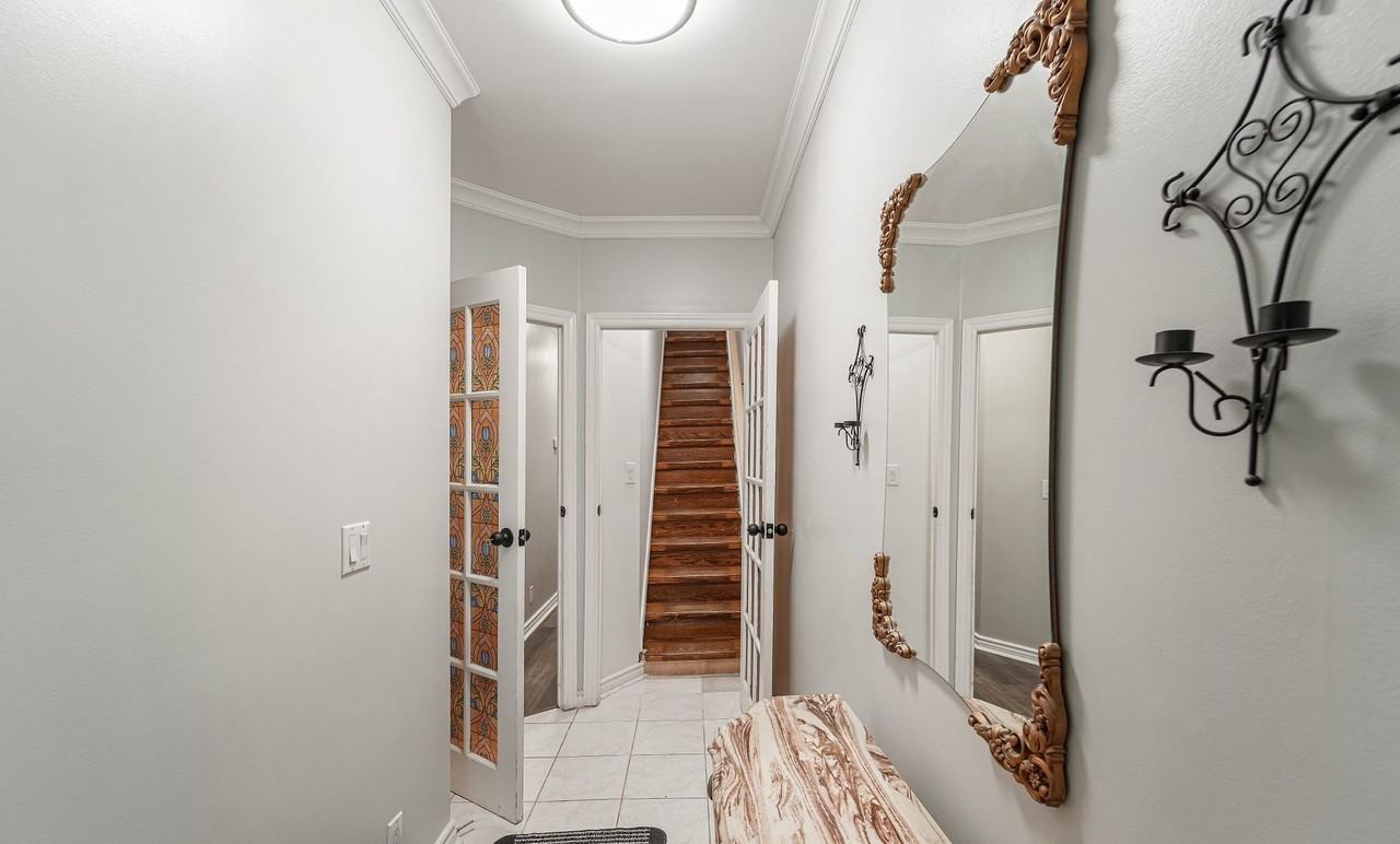 109 Lappin Ave - Photo 7 of 12