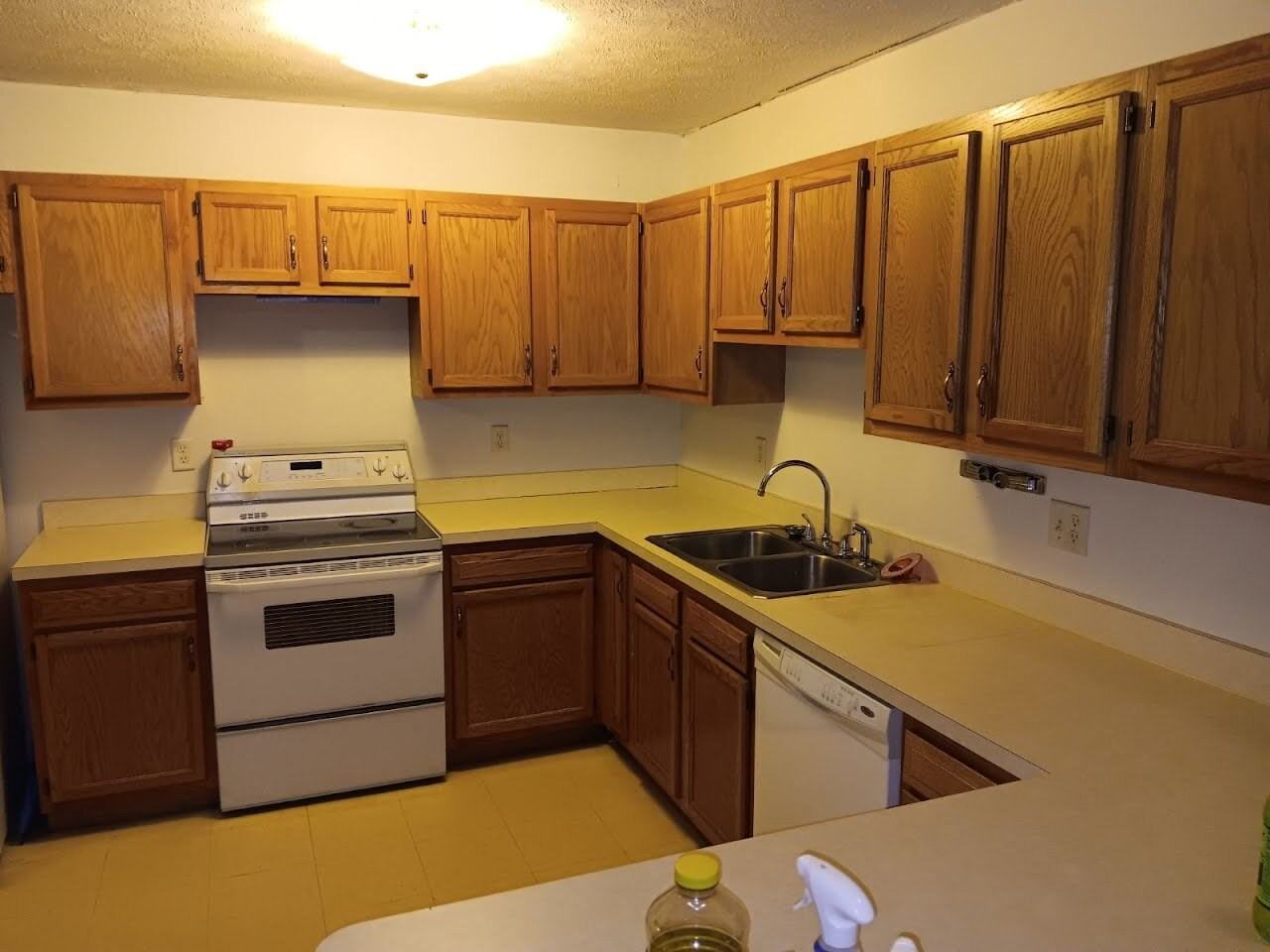 4479 East Shore Drive - Photo 2 of 11