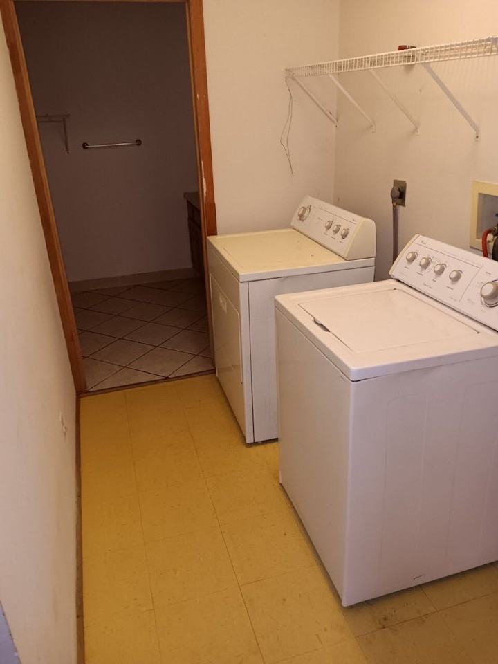 4479 East Shore Drive - Photo 5 of 11