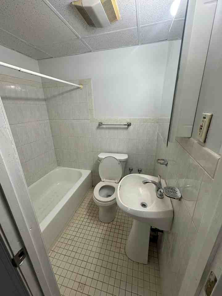 6633 Blakemore - Photo 4 of 5