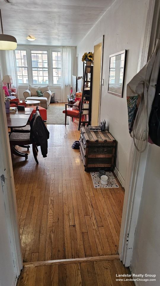 4653 N Clark St #2 - Photo 2 of 19