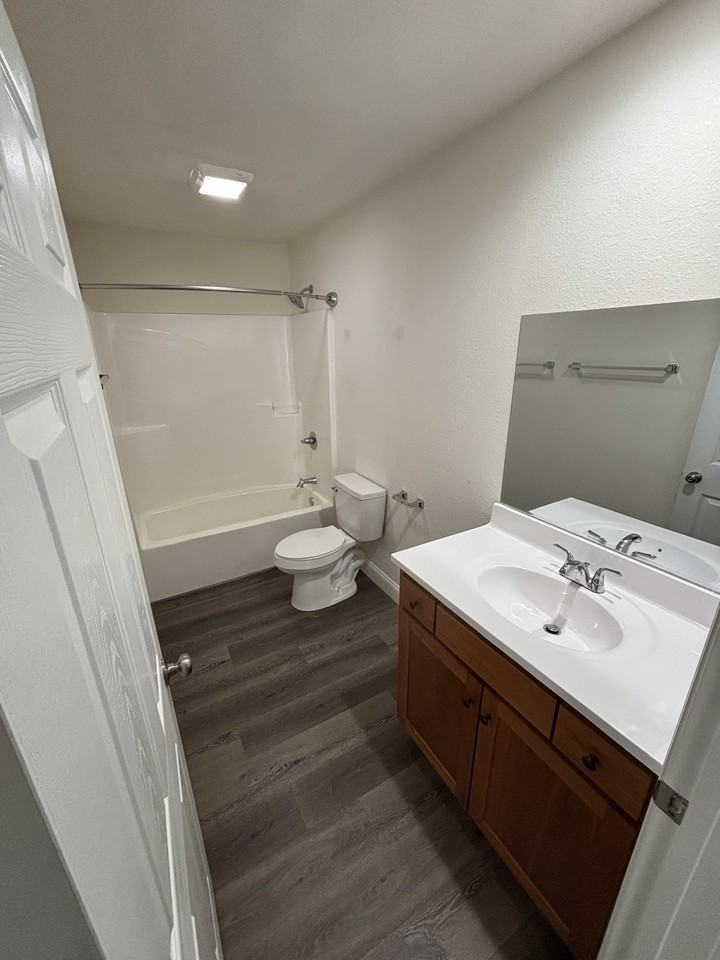 1726 View Street - Photo 3 of 10